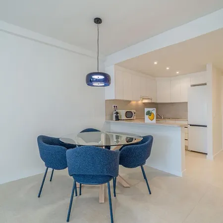 Milenial Immo Beachfront With Parking Apartament Roses