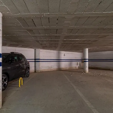 Milenial Immo Beachfront With Parking * Roses